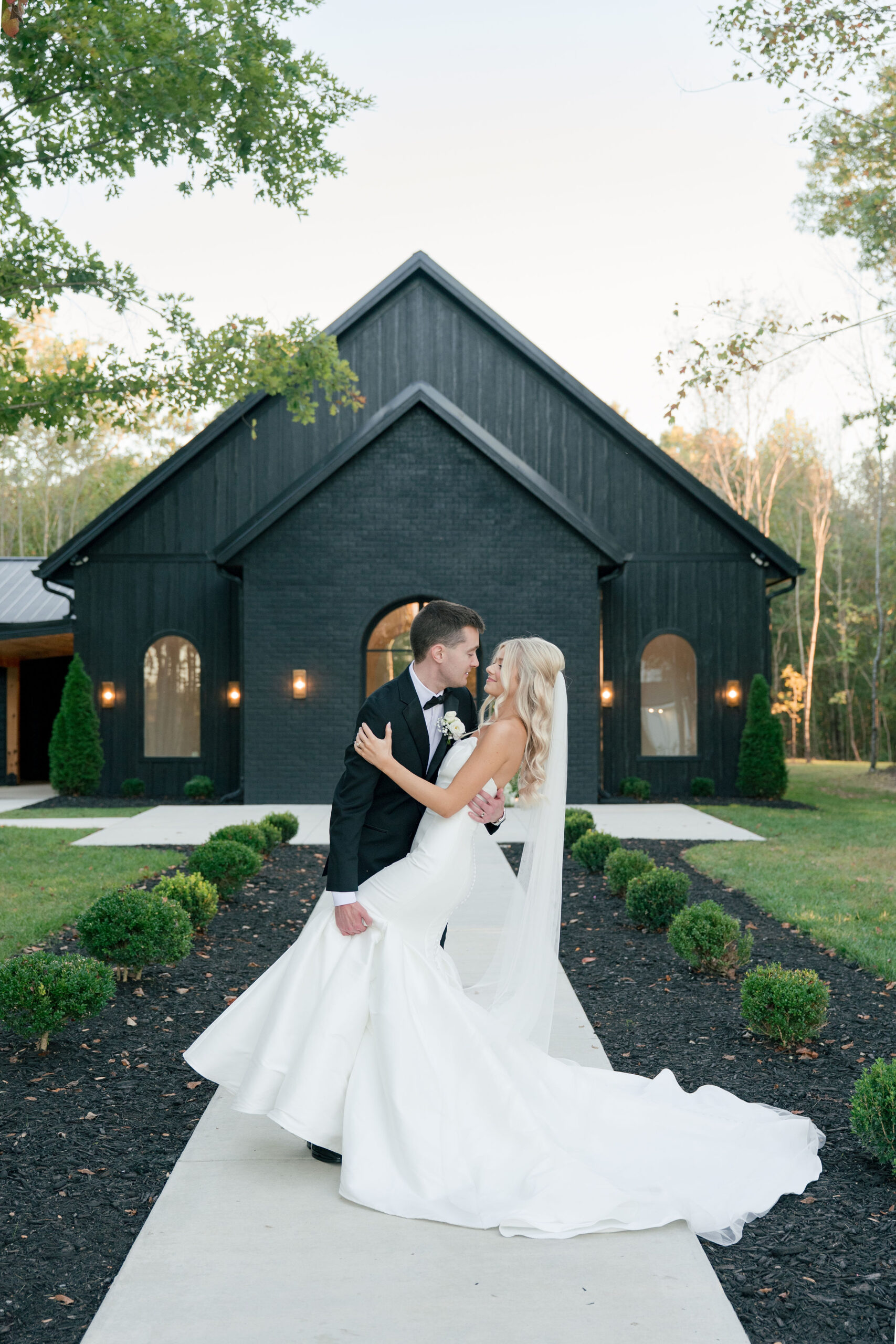 Reagan and Tyler's timeless wedding