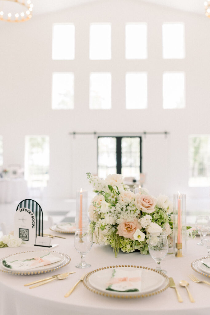 Mooncrest table set up